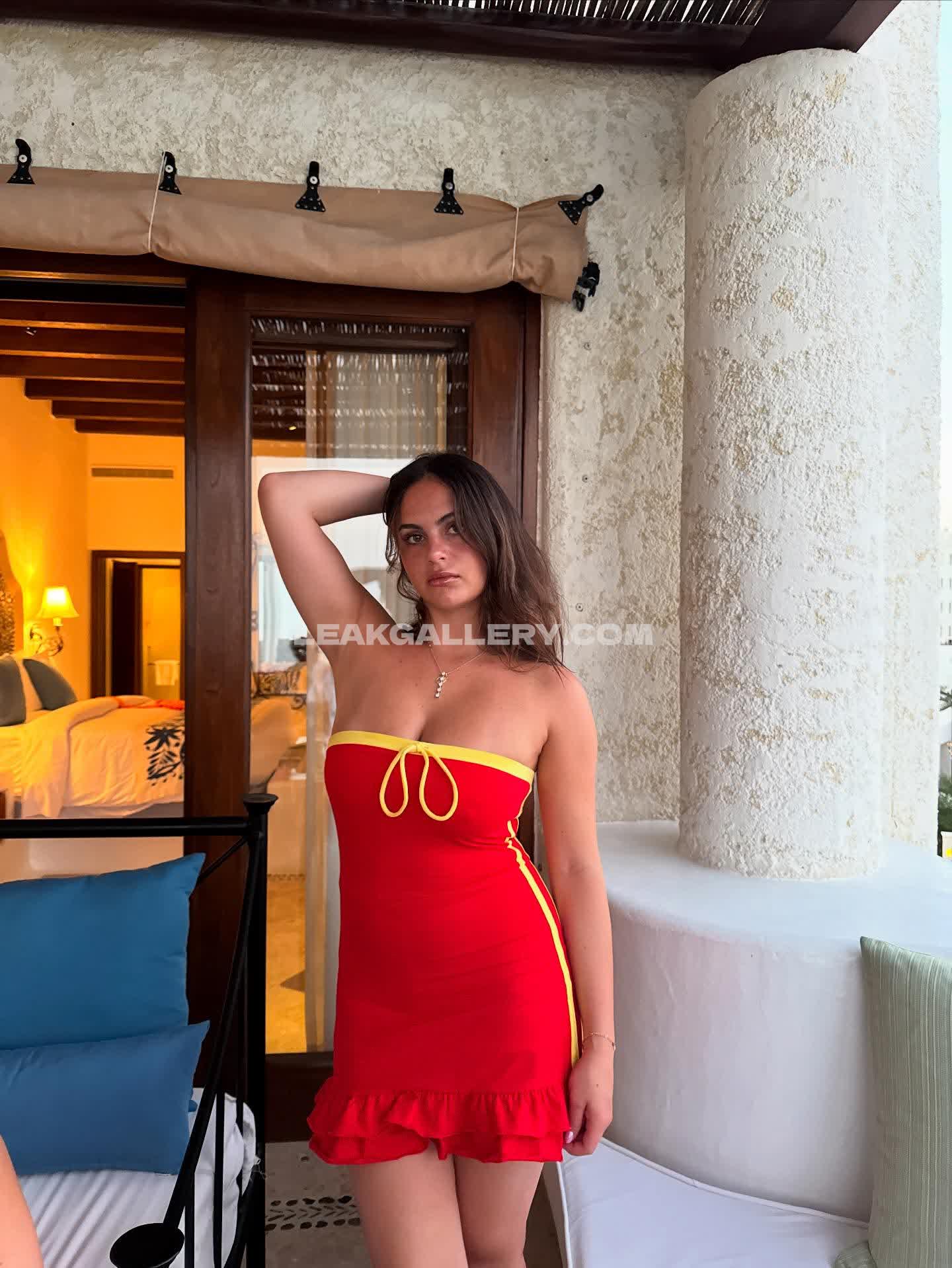 Myfavoritewants / sarabellaharriss / sexiisariii777 Exclusive Leaked Nude OnlyFans #3876237