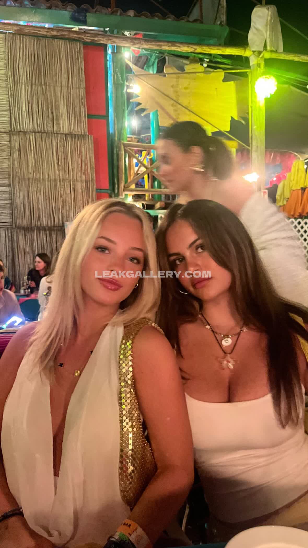 Myfavoritewants / sarabellaharriss / sexiisariii777 Exclusive Leaked Nude OnlyFans #3867748