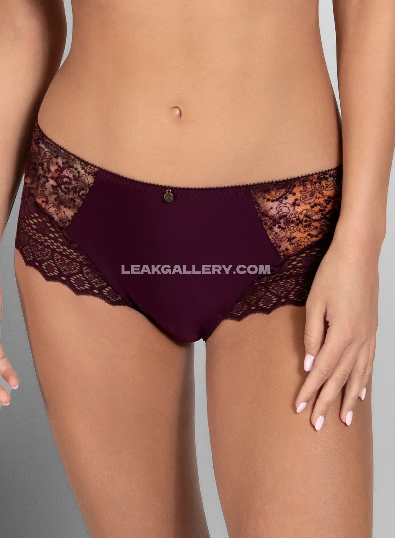 Nicolacavanis Exclusive Leaked Nude OnlyFans #3818644