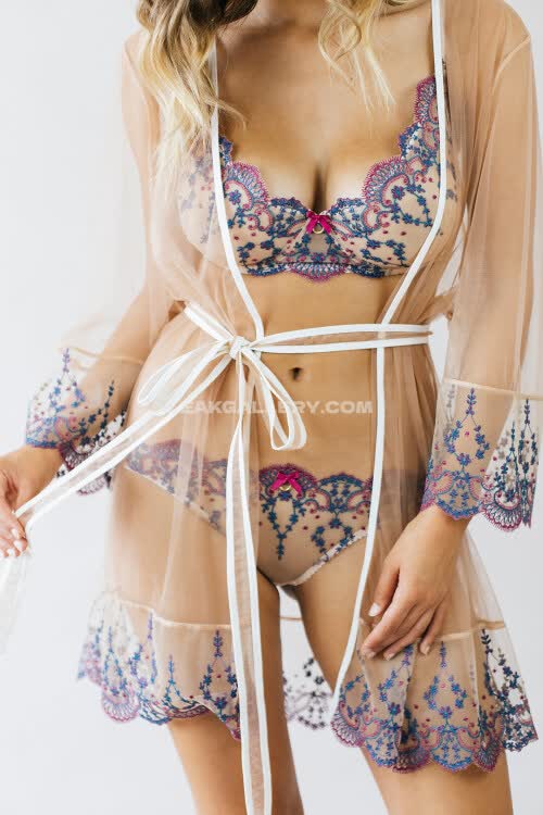 Nicolacavanis Exclusive Leaked Nude OnlyFans #3806775