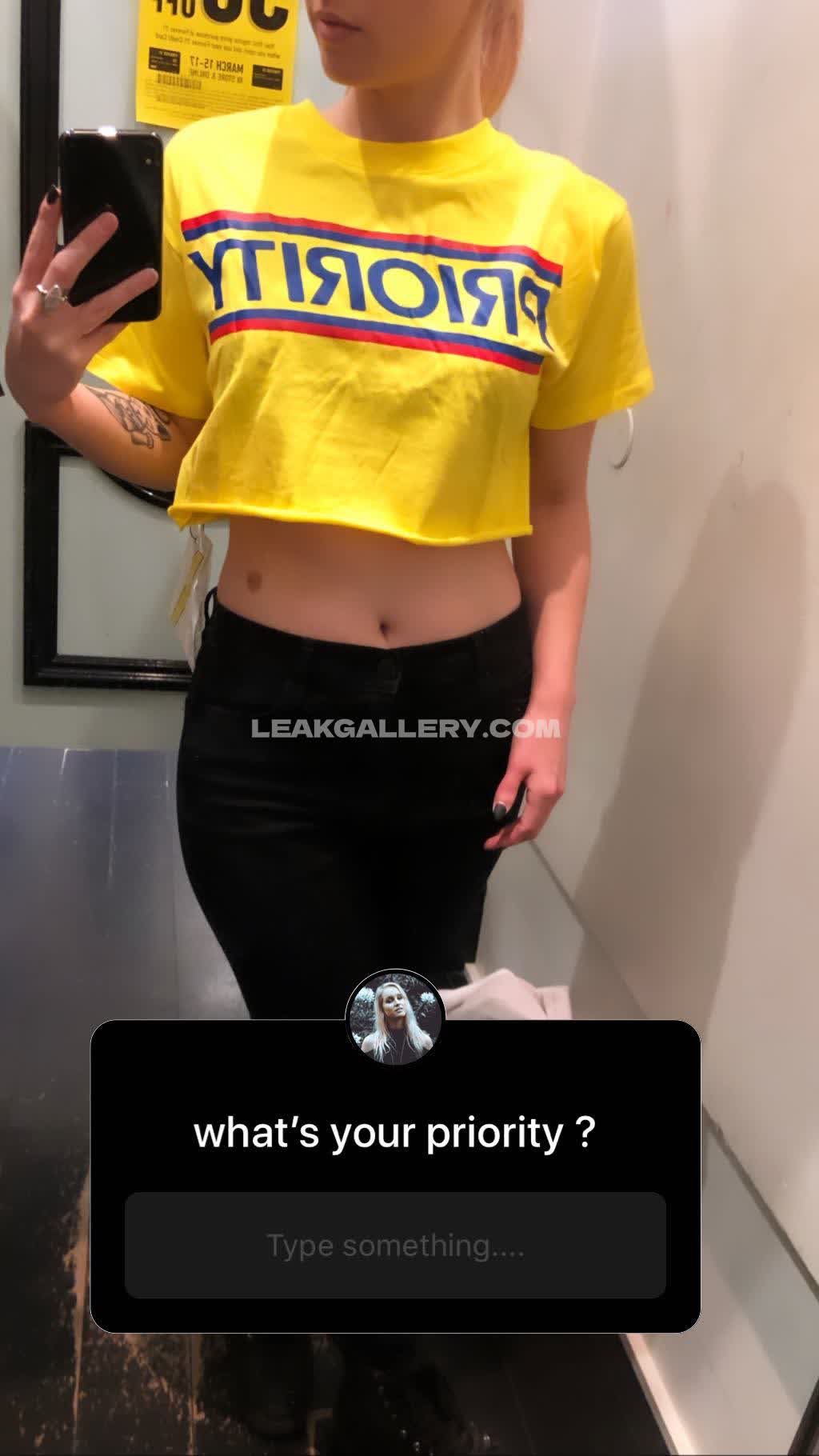 Omgitsfirefoxx OnlyFans Nudi in Esclusiva Trapela #3979209