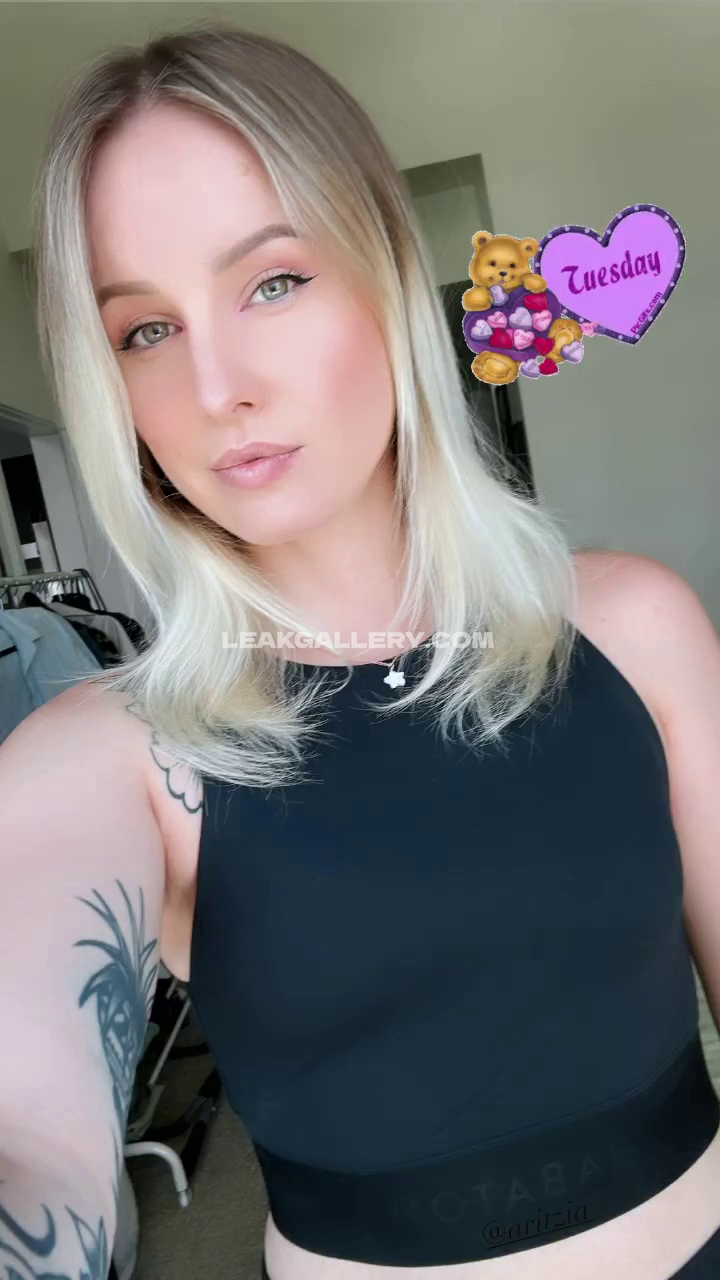 Omgitsfirefoxx OnlyFans Nudi in Esclusiva Trapela #3963839