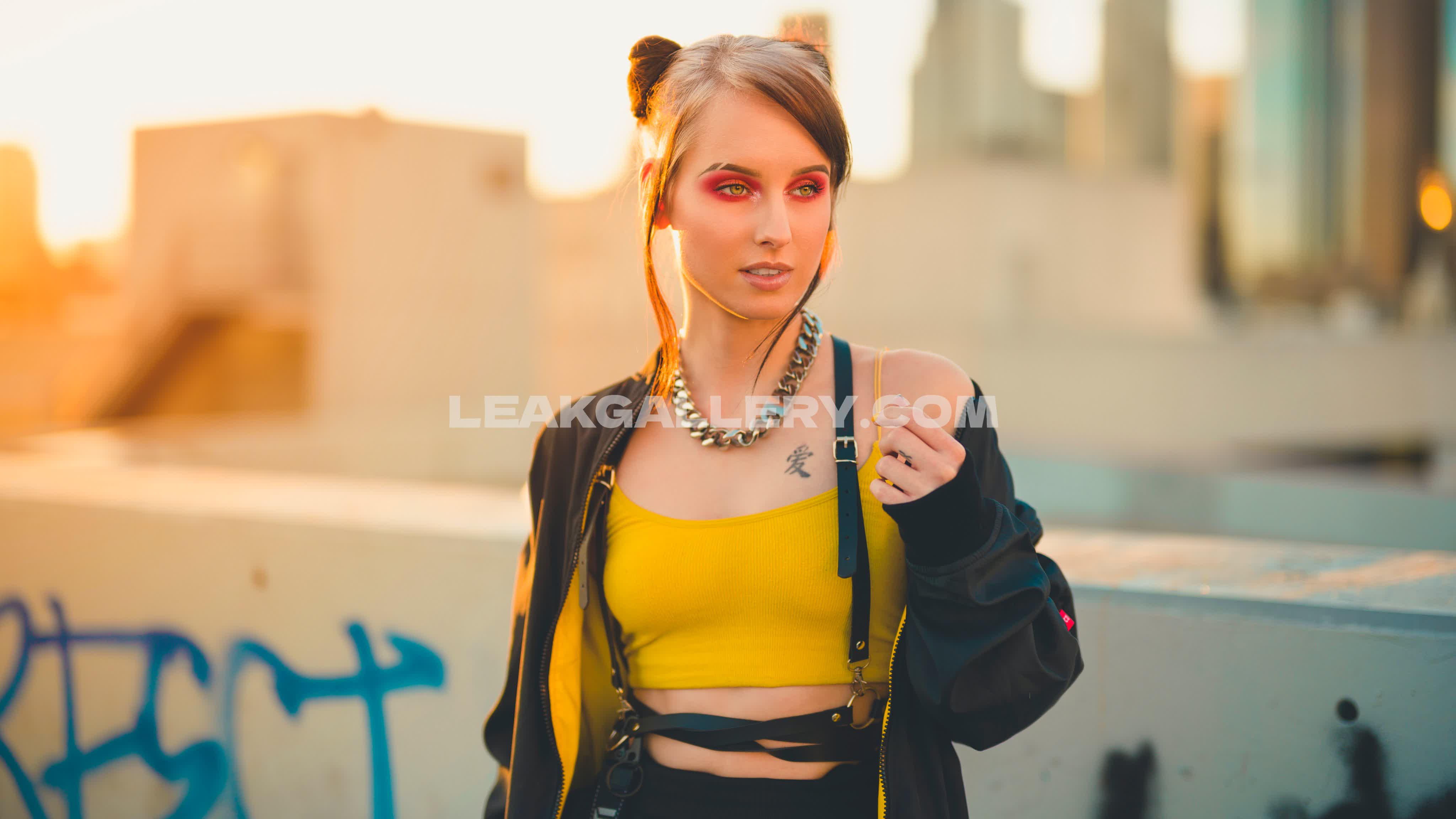 Omgitsfirefoxx Exclusive Leaked Nude OnlyFans #3958013