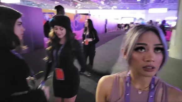 palmbeee video thumbnail