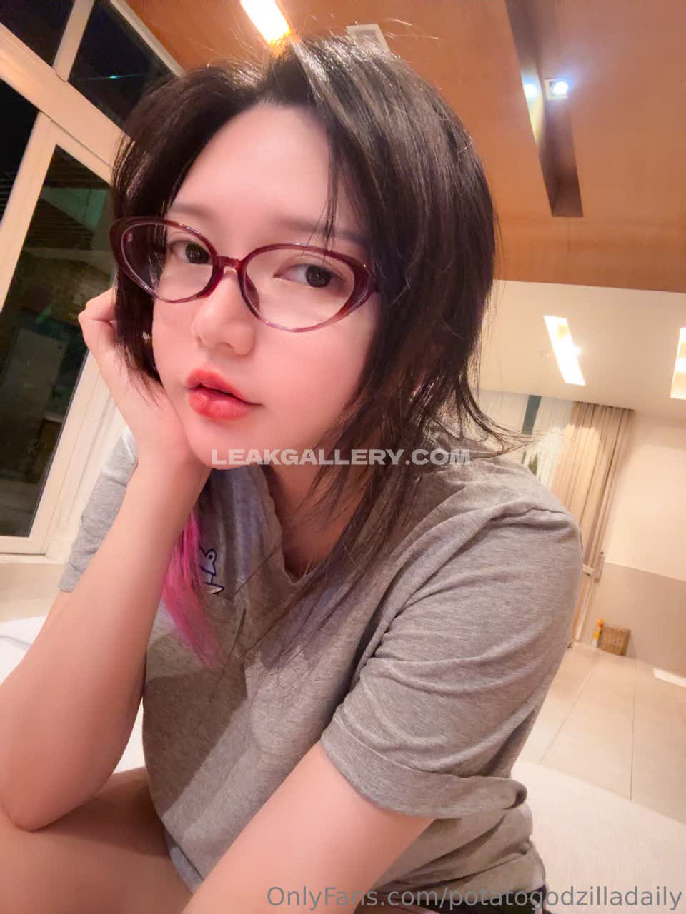 Potatogodzilla OnlyFans Nudi in Esclusiva Trapela #8192011