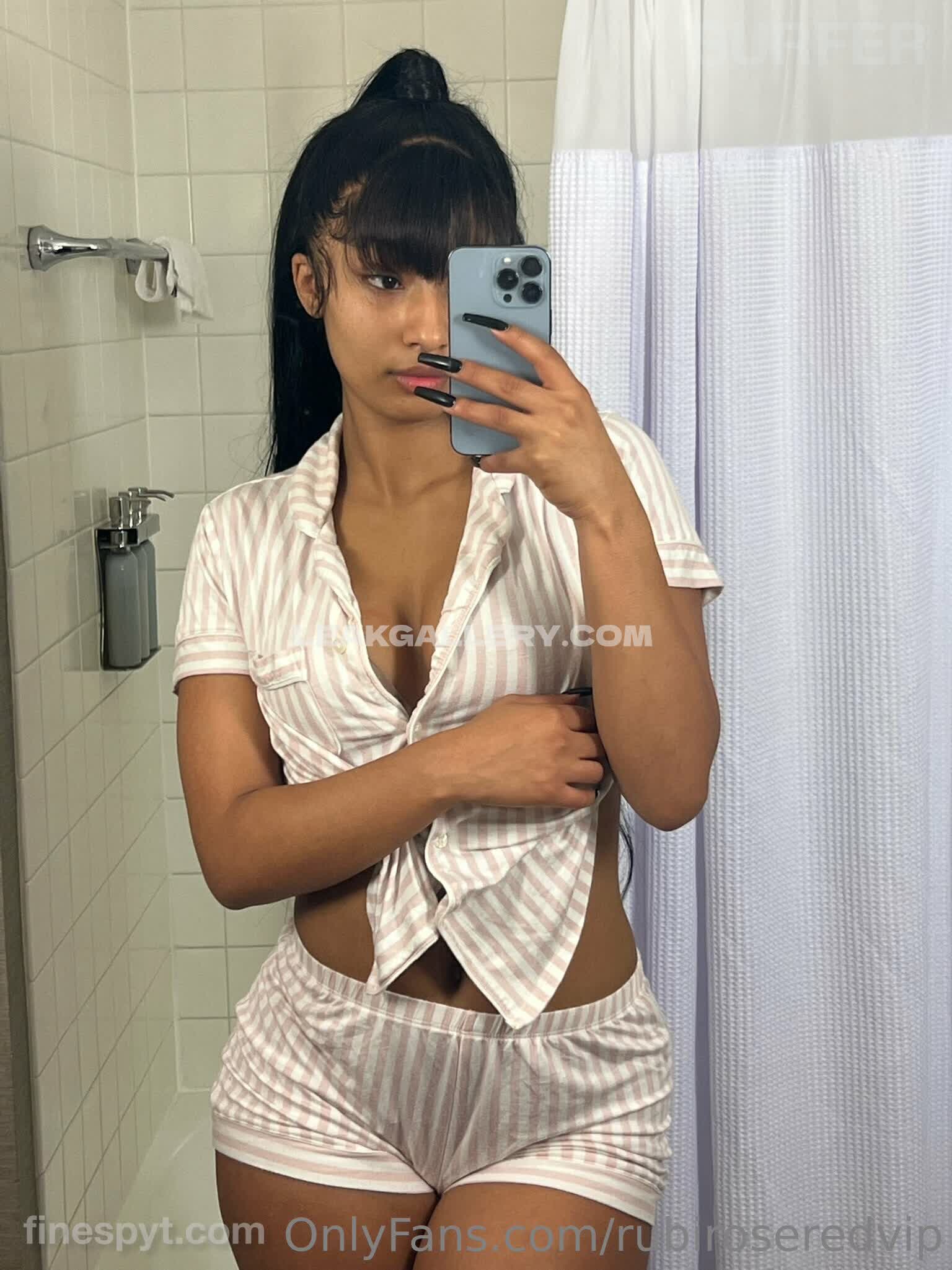 Rubirose Exclusieve gelekte naaktcontent van OnlyFans #8293461