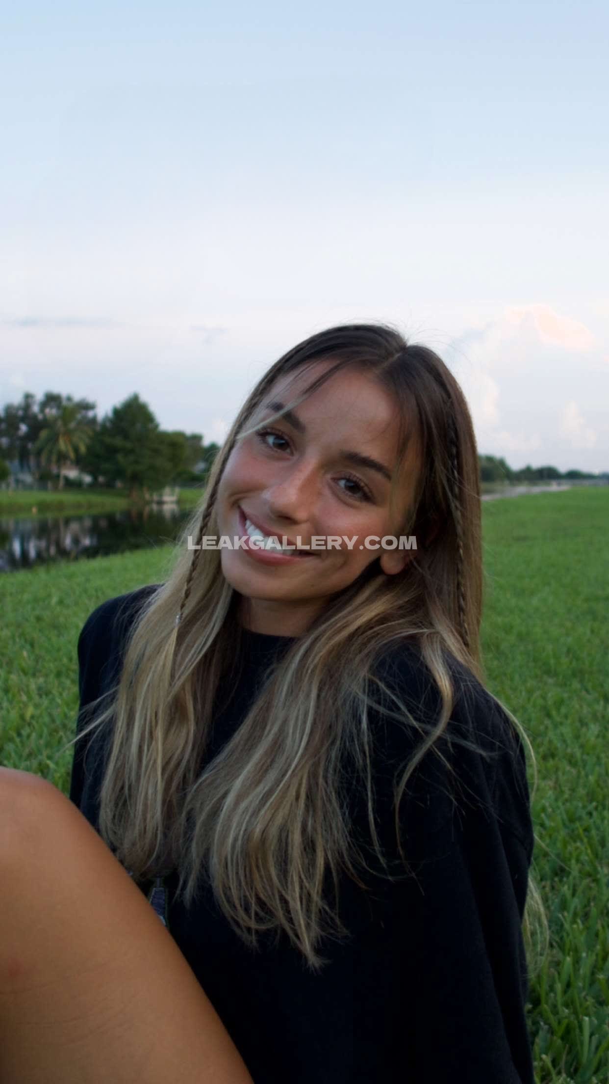 Sadiemckenna Exclusive Leaked Nude OnlyFans #3001202