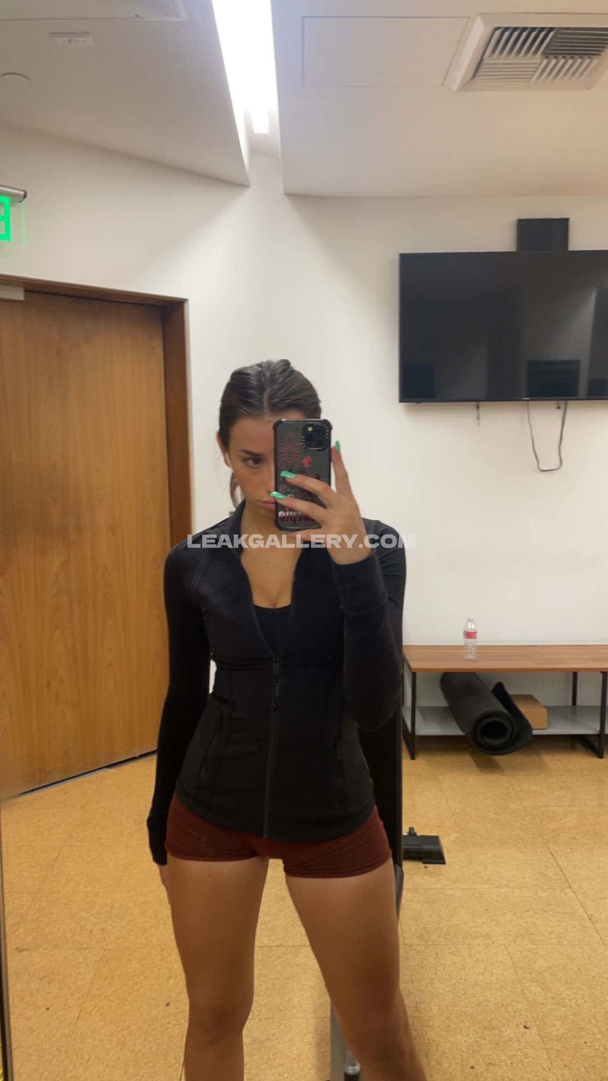 Sadiemckenna Exclusive Leaked Nude OnlyFans #3001662