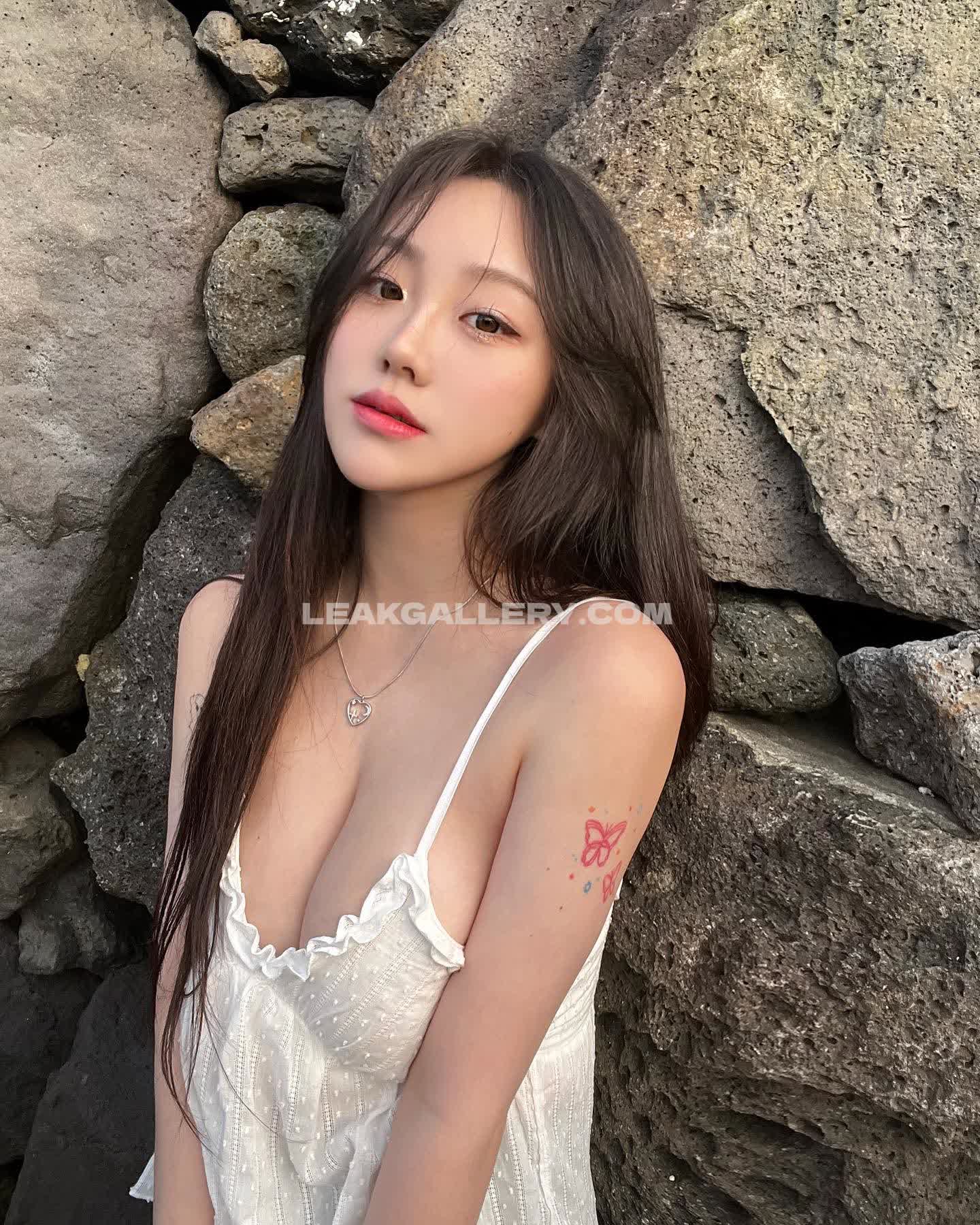 Sejinming OnlyFans Nudi in Esclusiva Trapela #7744279