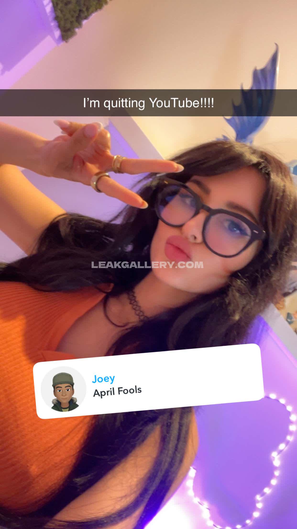 Sssniperwolf Exclusieve gelekte naaktcontent van OnlyFans #7805861