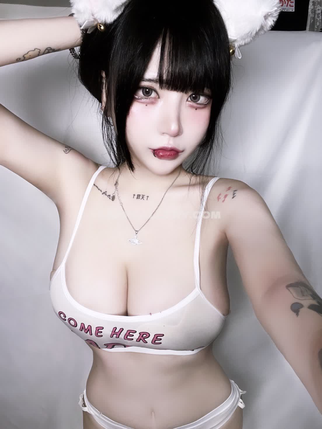 Surethisbunny_ / fishzombie / surethisbunny Exclusive Leaked Nude OnlyFans #7917350