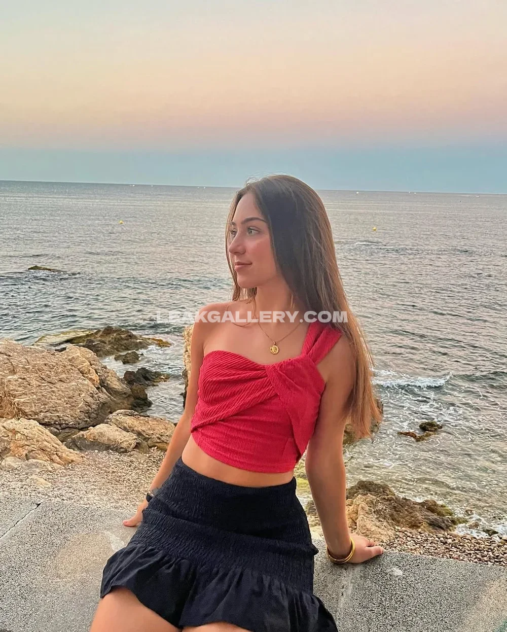 Albanunell Red Top Beach Pose OnlyFans Photo Leaked