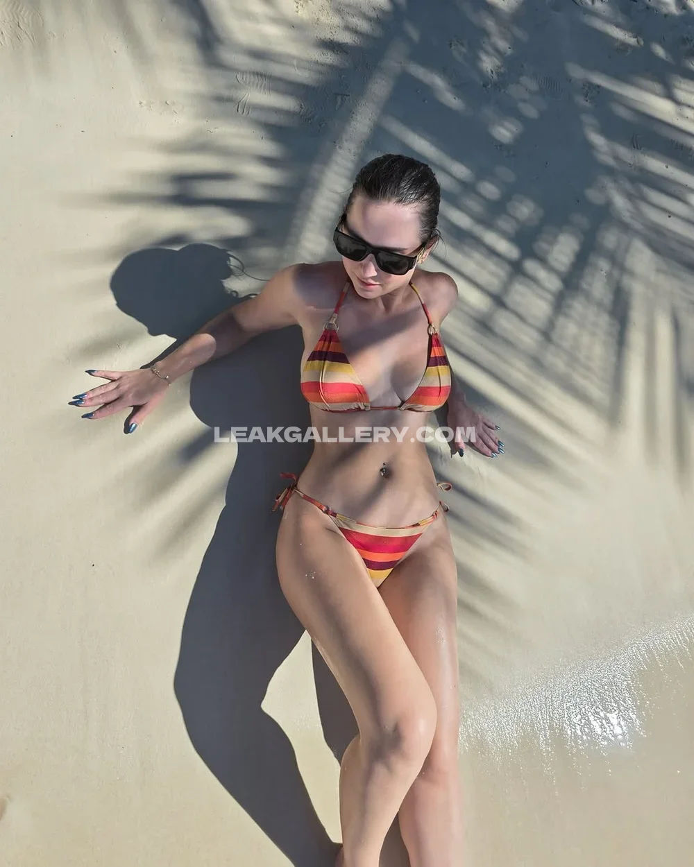 Aleivanovastyle Striped Bikini Beach Pose OnlyFans Photo Leaked