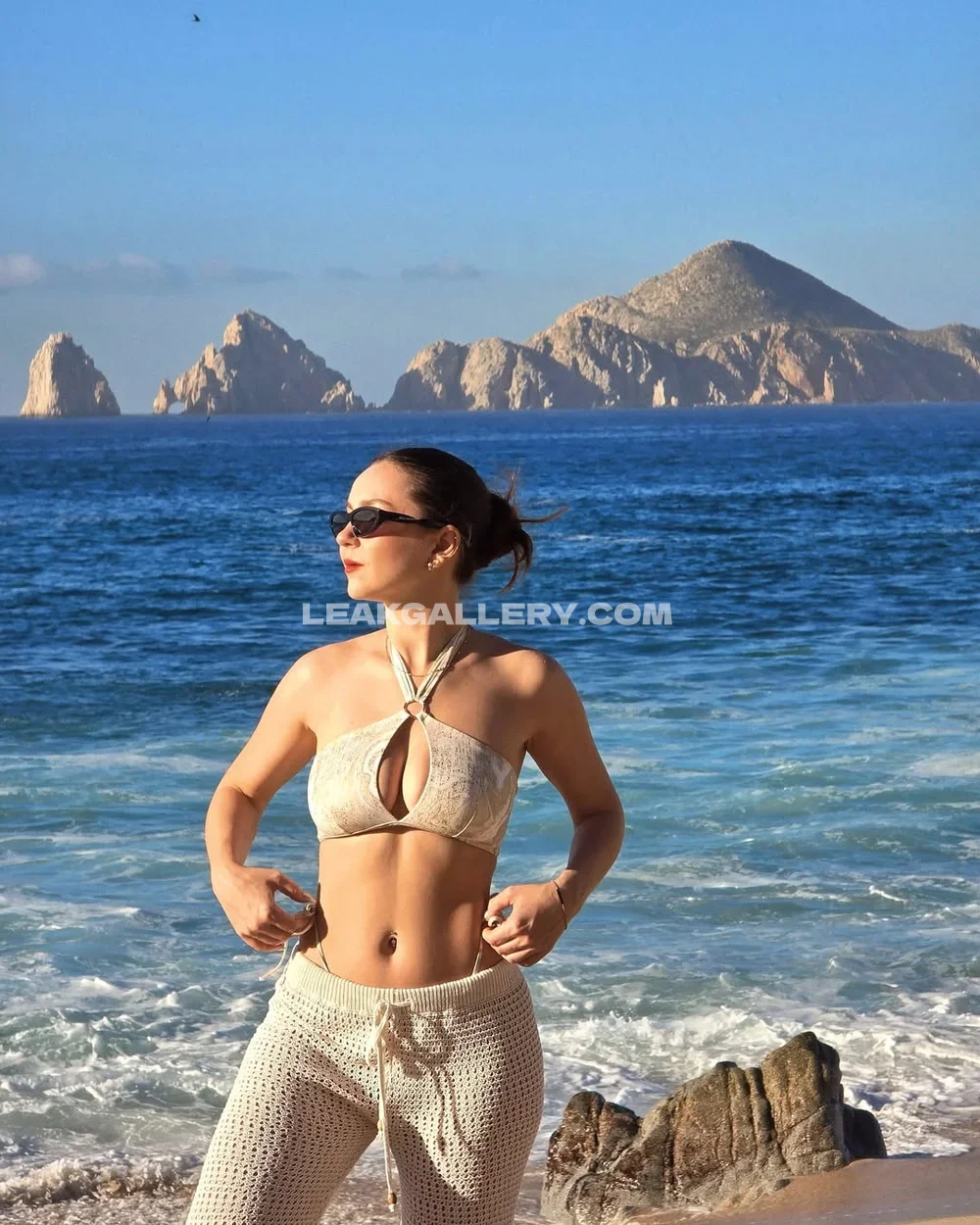 Aleivanovastyle Beach Bikini Pose OnlyFans Photo Leaked