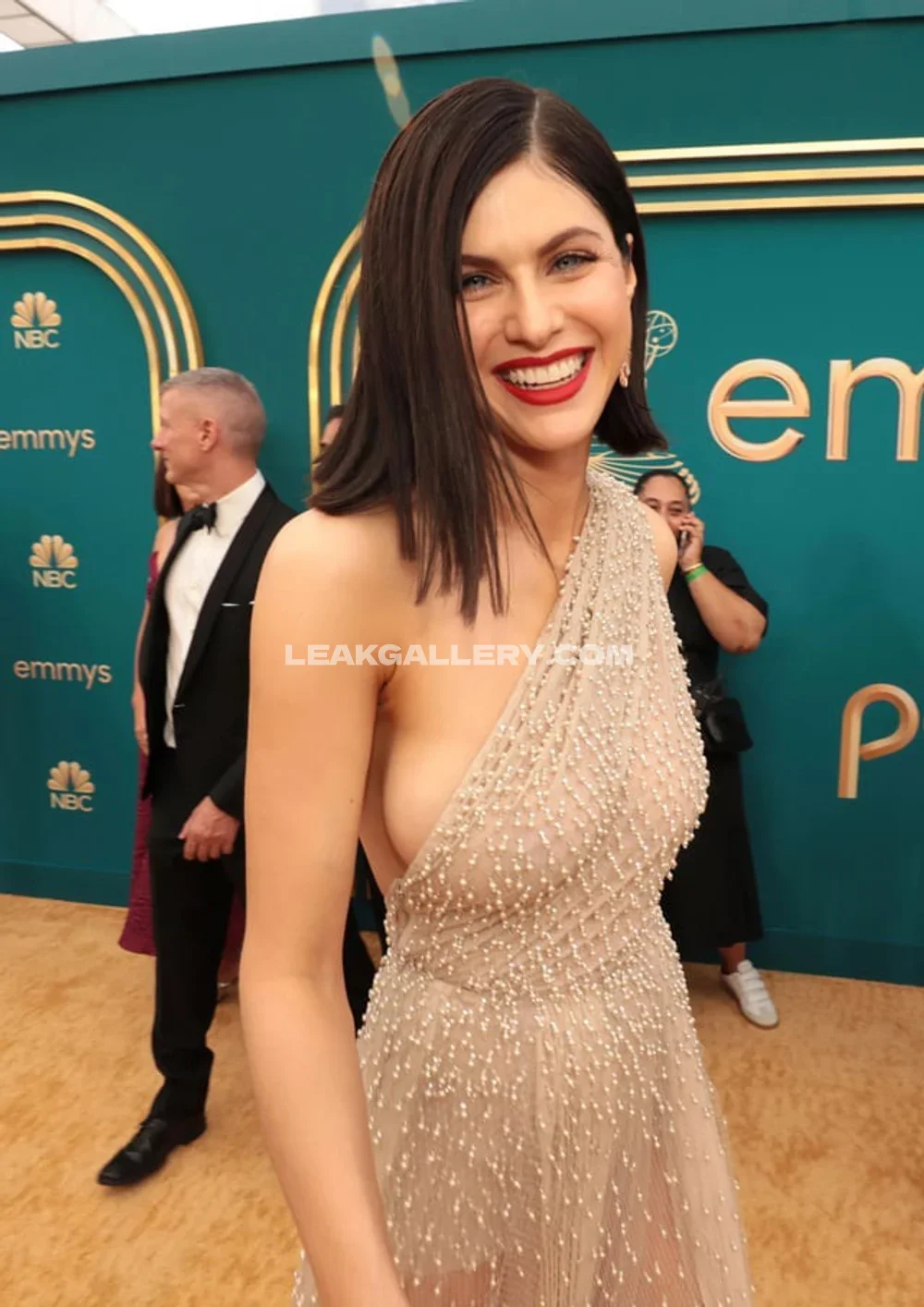 Alexandradaddario Red Carpet Glamour Pose OnlyFans Photo Leaked