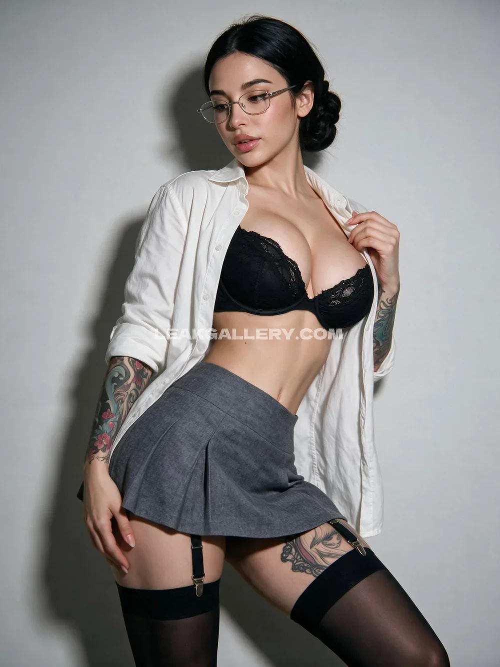 Alex Mucci Tattooed Busty Schoolgirl OnlyFans Photo Leaked