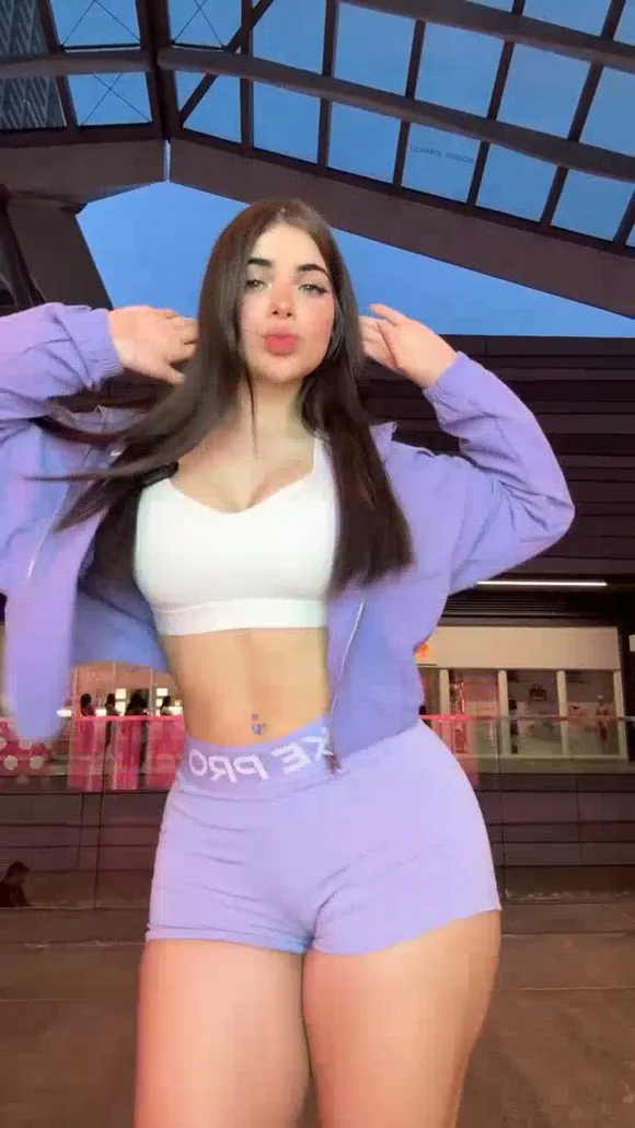 Alina Rose9 Tight Shorts Ass Shake OnlyFans Video Leaked