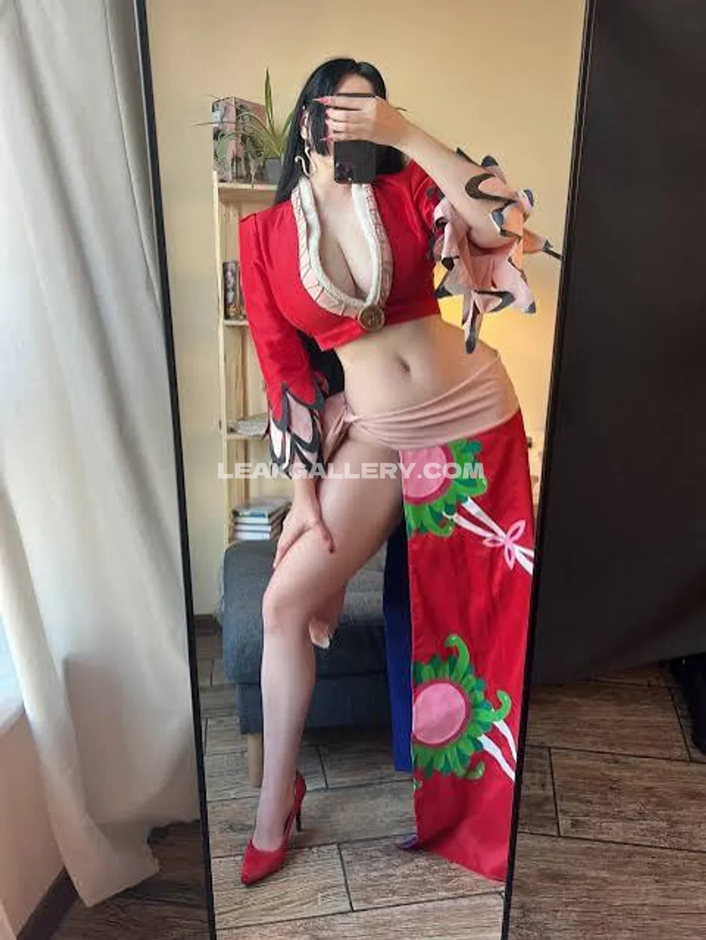 Alina_becker Red Cosplay Outfit Pose OnlyFans Photo Leaked