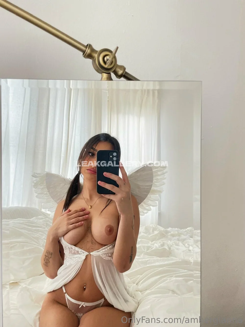 Ambergianna Naked Angel Wings Selfie OnlyFans Photo Leaked