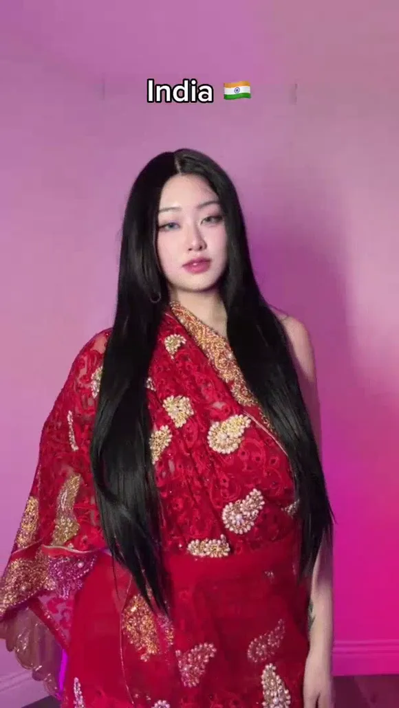Ammeerrss Red Saree Pose OnlyFans Video Leaked