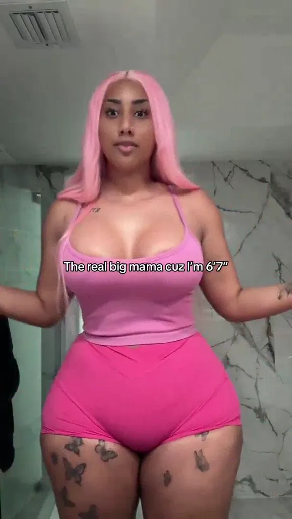 Angelferrnandezz Pink Wig Full Body Pose OnlyFans Video Leaked
