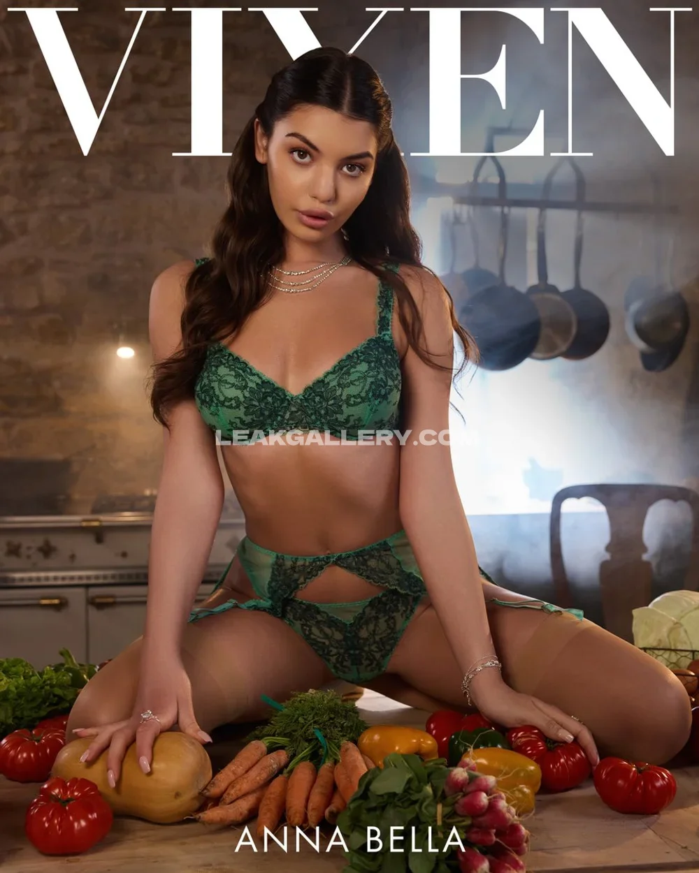 Anha_bella Green Lace Bra And Panties OnlyFans Photo Leaked