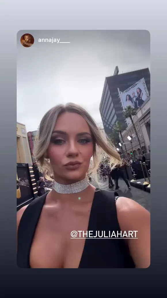 Annajay____ Choker Necklace Selfie OnlyFans Video Leaked