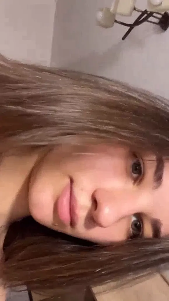 Annie_aa Close Up Face Smile OnlyFans Video Leaked