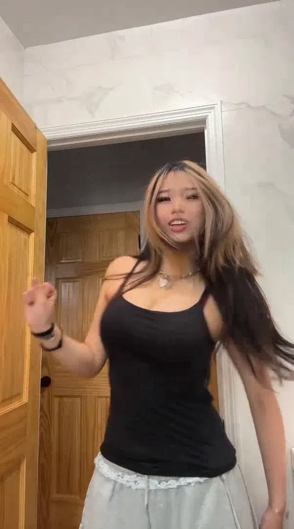 Annie Zheng Black Tank Top Tease OnlyFans Video Leaked