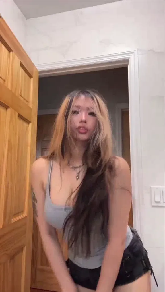 Annie Zheng Grey Top Bending Over OnlyFans Video Leaked