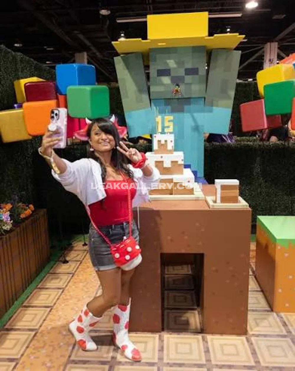 Aphmau Red Top Selfie Pose OnlyFans Photo Leaked