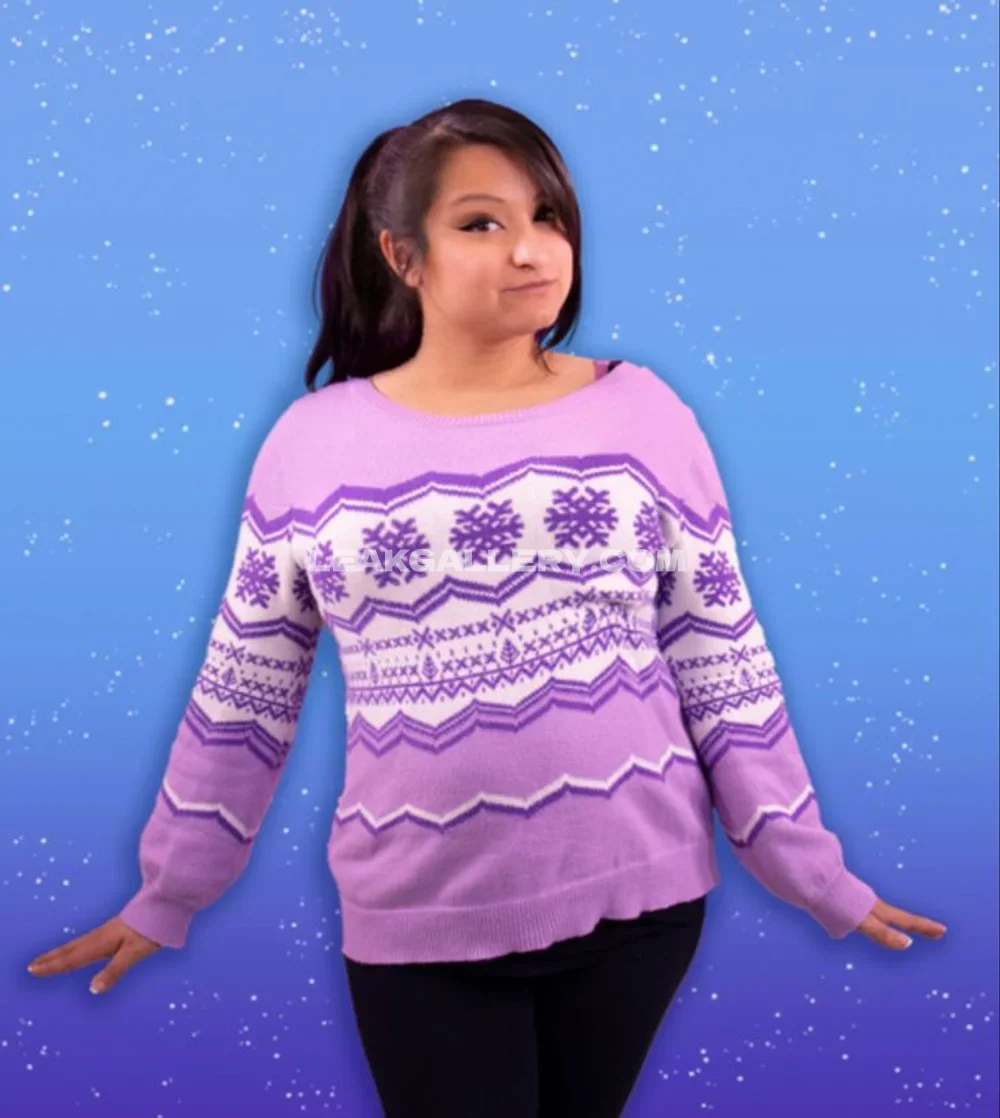 Aphmau Purple Snowflake Sweater Pose OnlyFans Photo Leaked
