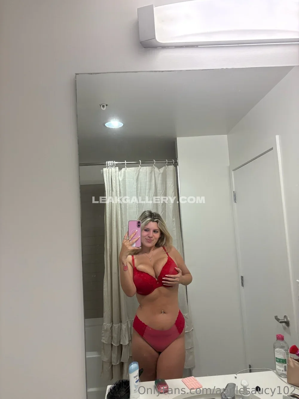 applesaucy102
