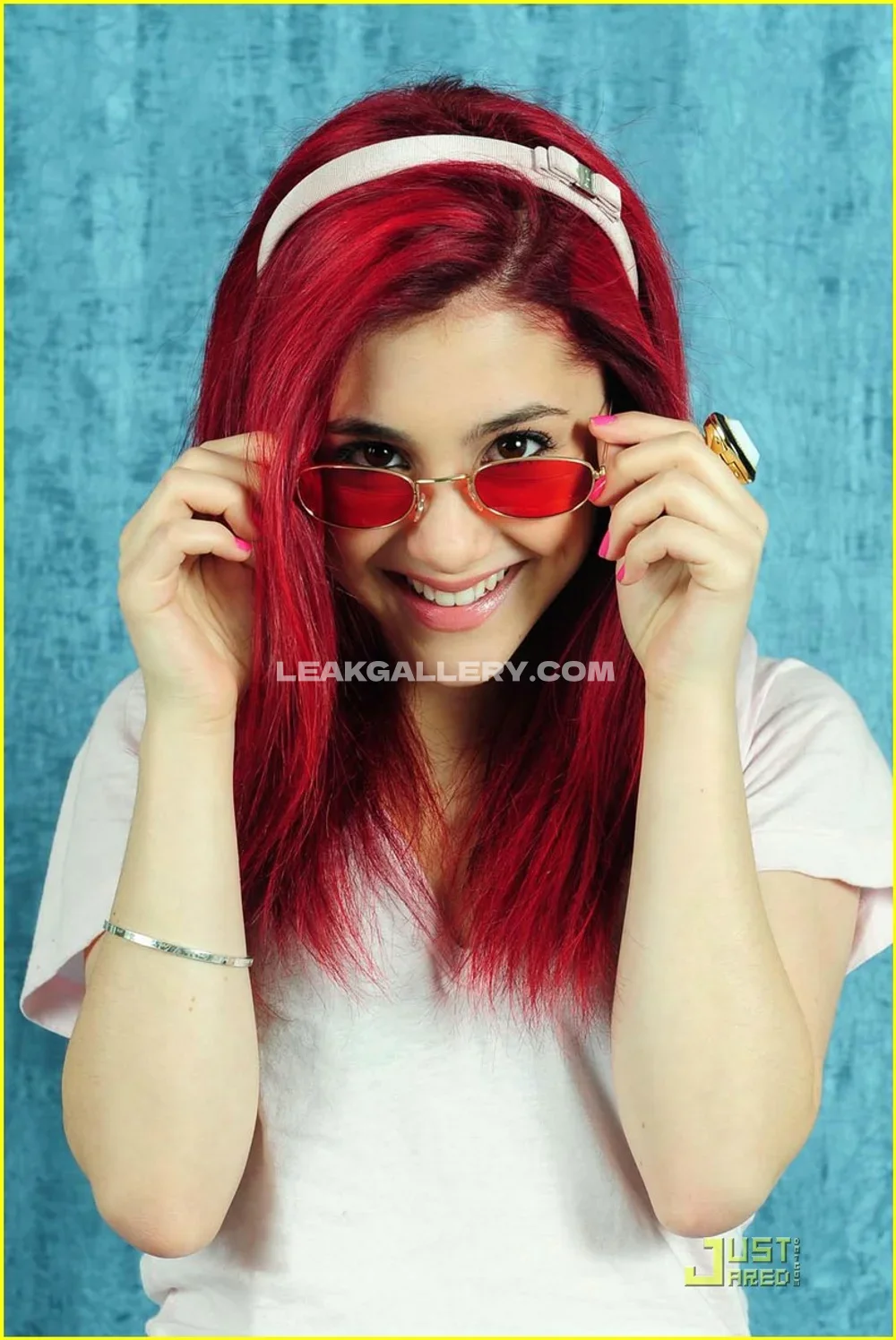 Arianagrande Red Hair Smile Pose OnlyFans Photo Leaked