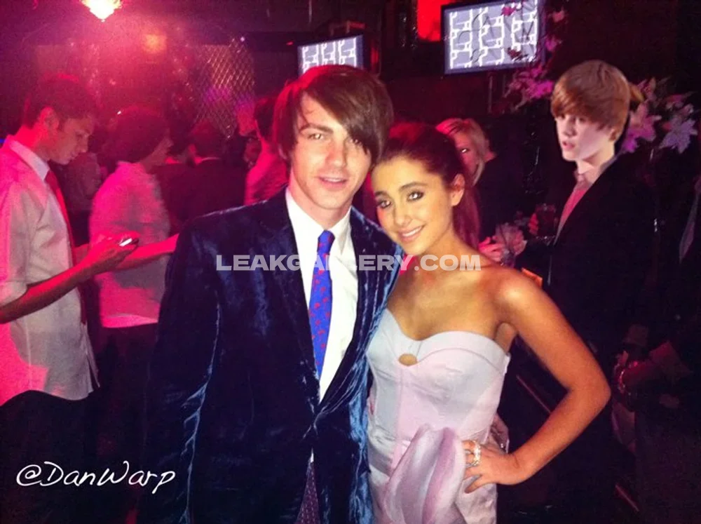 Arianagrande White Strapless Dress Pose OnlyFans Photo Leaked