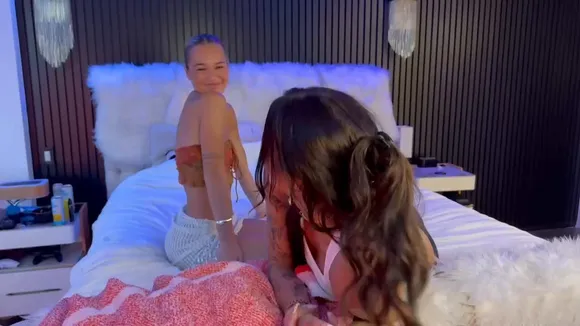 Arikytsya Bedroom Tease With Friend OnlyFans Video Leaked