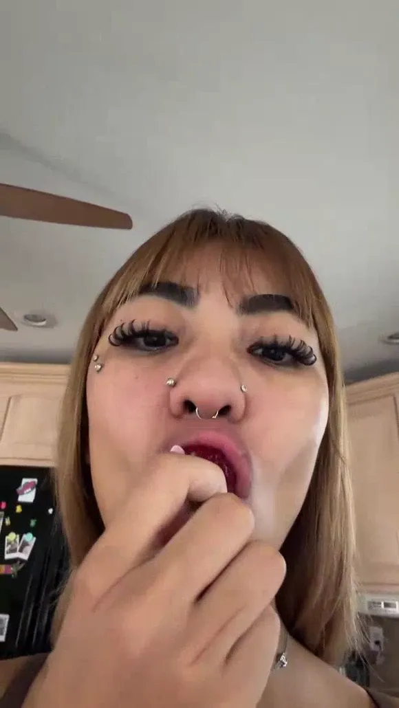 Atowerss Licking Her Lips OnlyFans Video Leaked