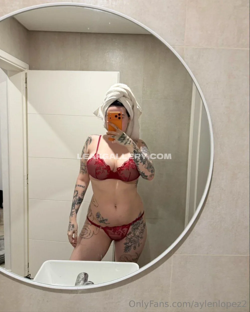 Aylulopez Red Lingerie Mirror Selfie OnlyFans Photo Leaked
