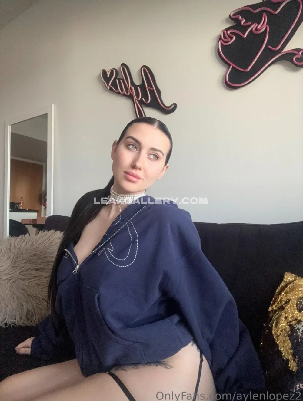Aylulopez Hoodie Open For Tease OnlyFans Photo Leaked