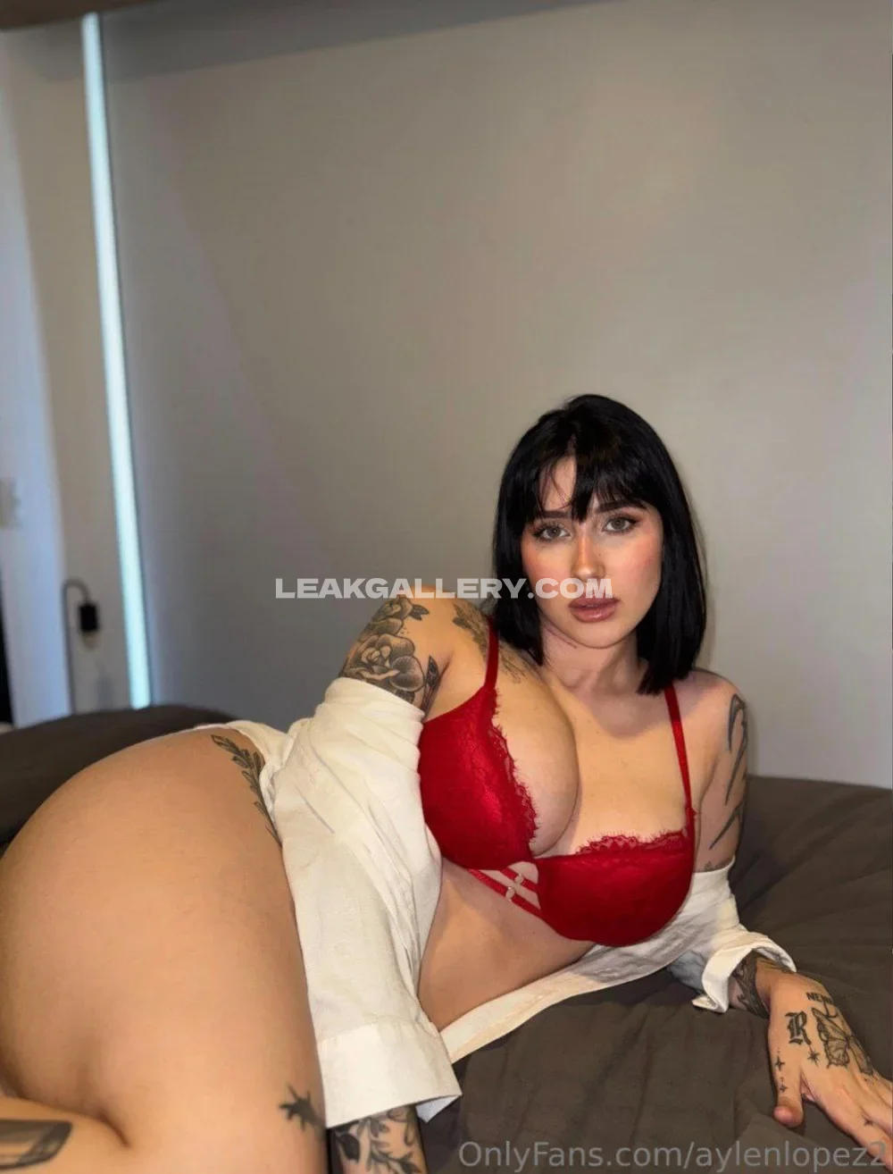 Aylulopez Red Bra Tease Pose OnlyFans Photo Leaked
