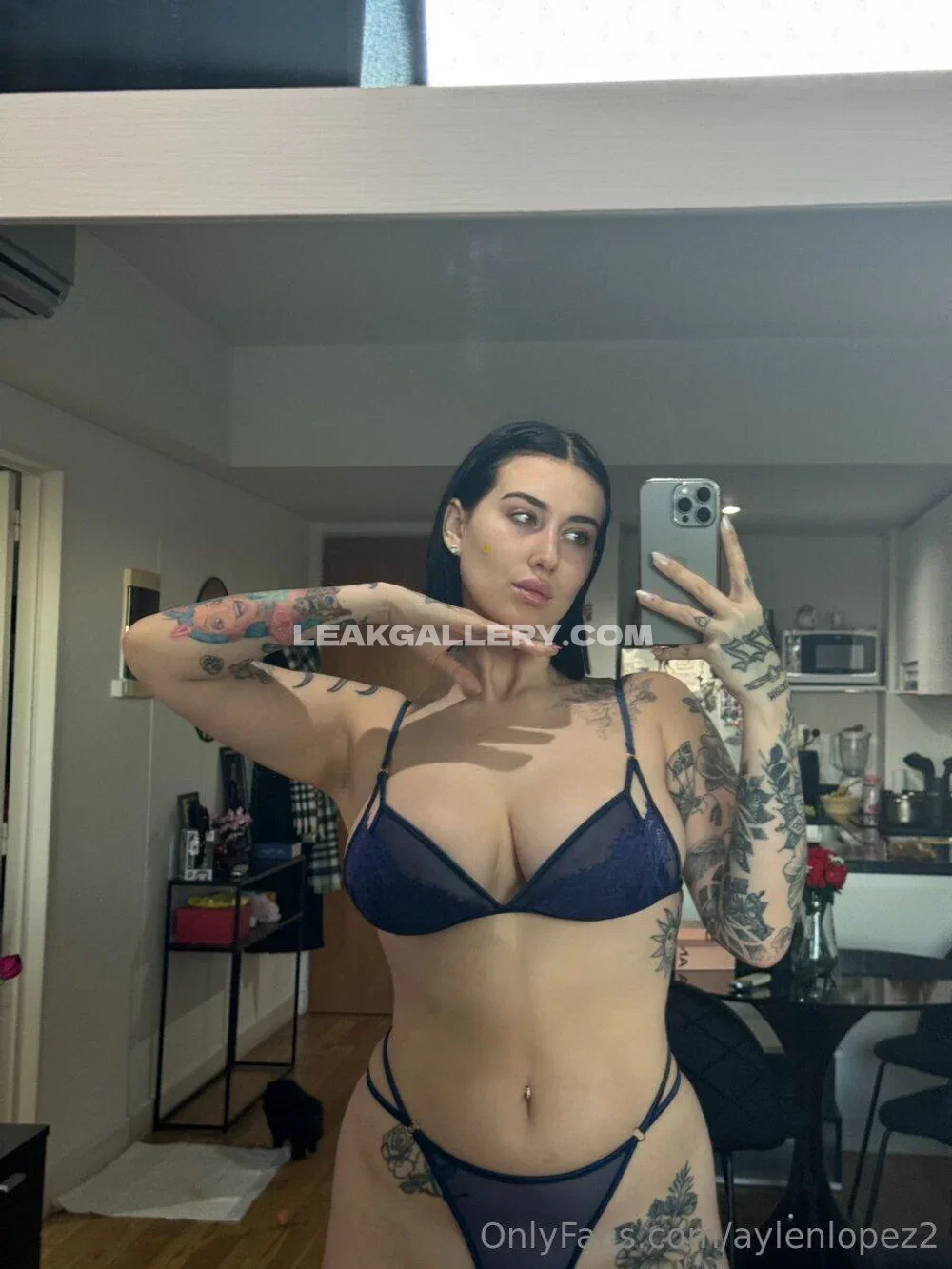 Aylulopez Naked Bra Selfie Pose OnlyFans Photo Leaked