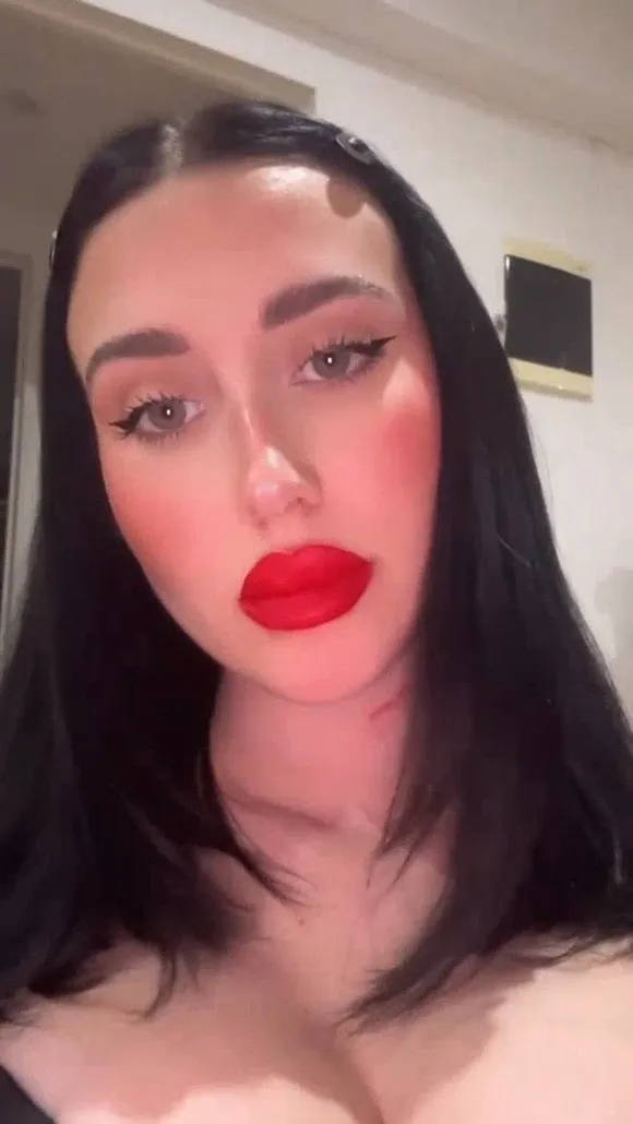 Aylulopez Red Lipstick Close Up OnlyFans Video Leaked