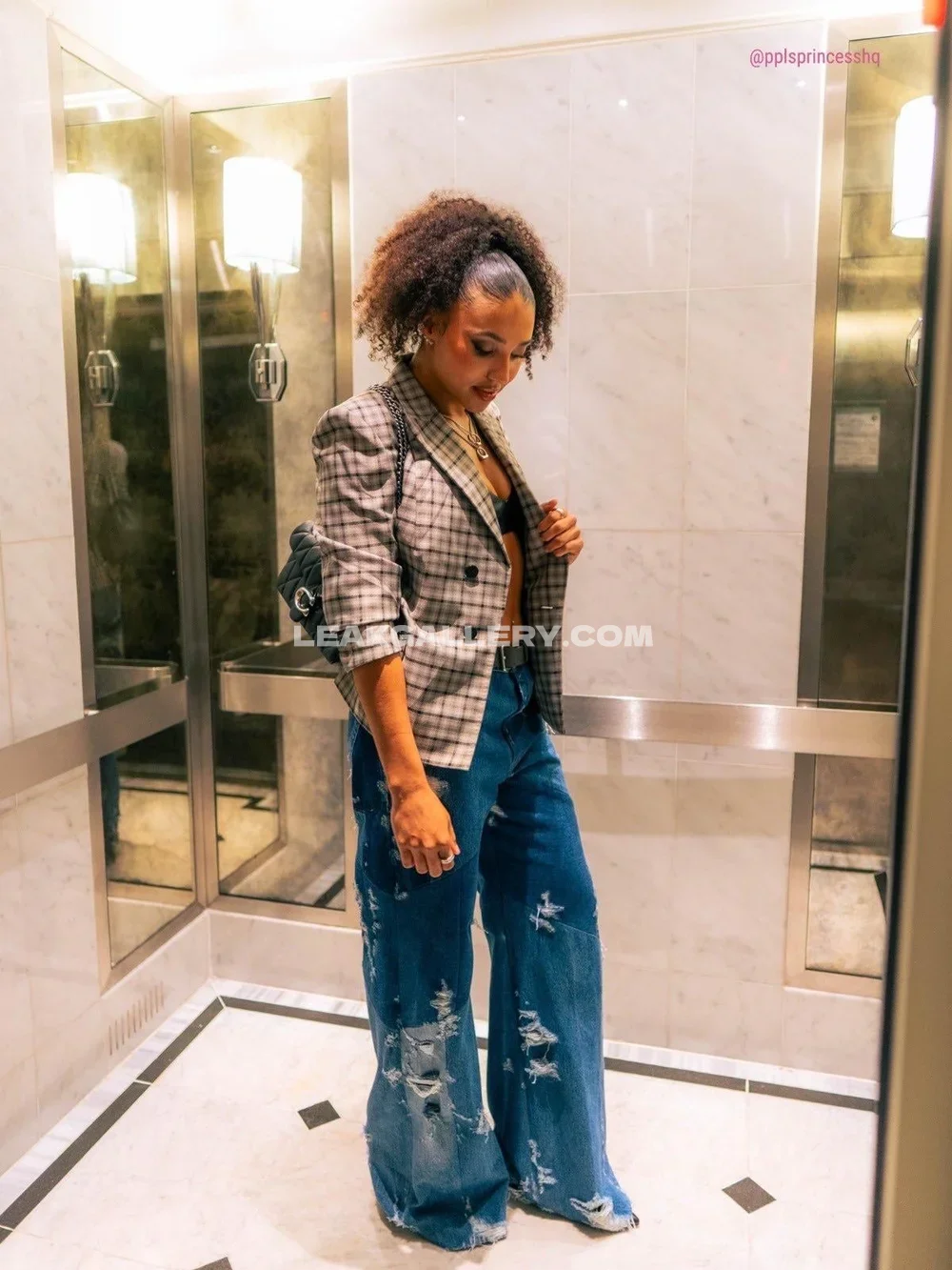 Azzifudd Plaid Blazer And Ripped Jeans OnlyFans Photo Leaked