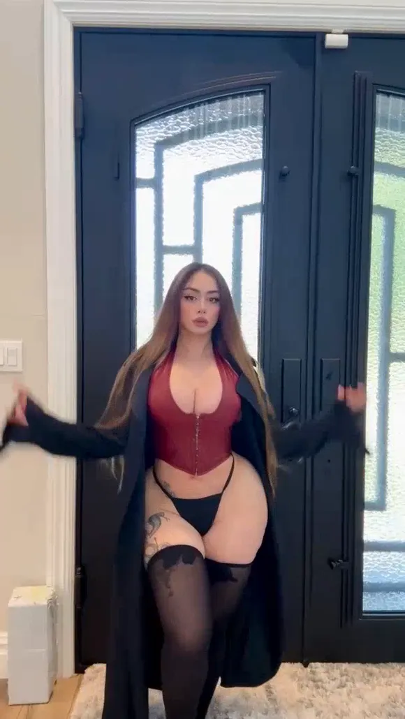 Babydollll Red Leather Top Tease OnlyFans Video Leaked