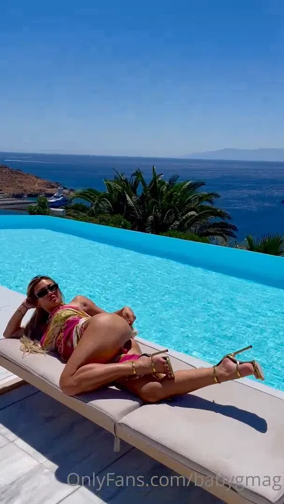 Babygmag Poolside Bikini Pose OnlyFans Video Leaked
