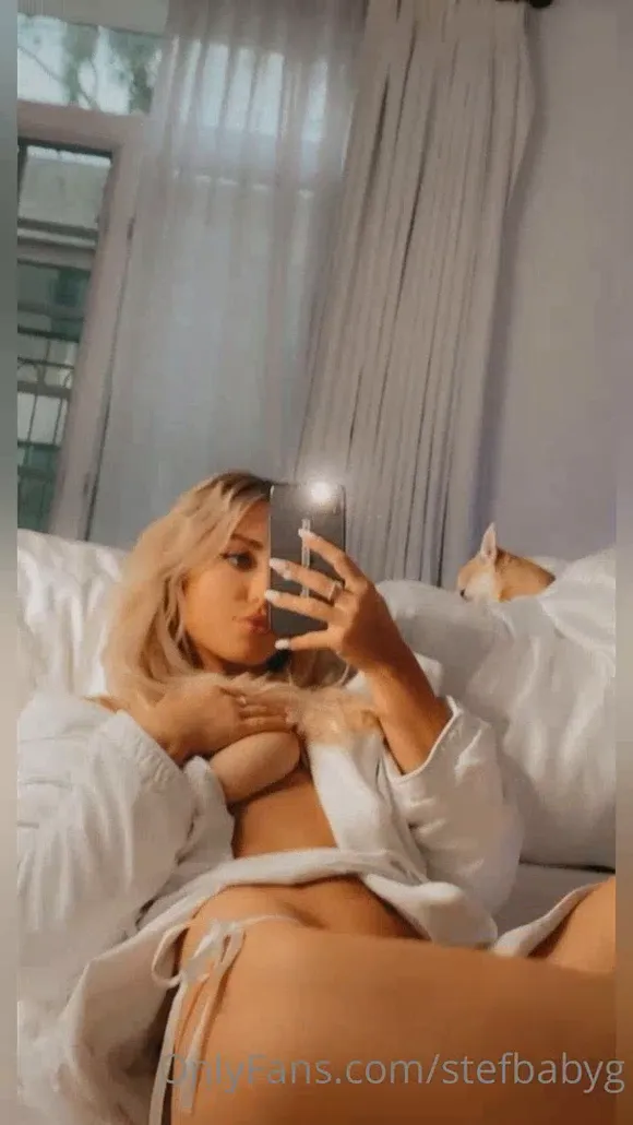 Babygmag White Robe Selfie Tease OnlyFans Video Leaked