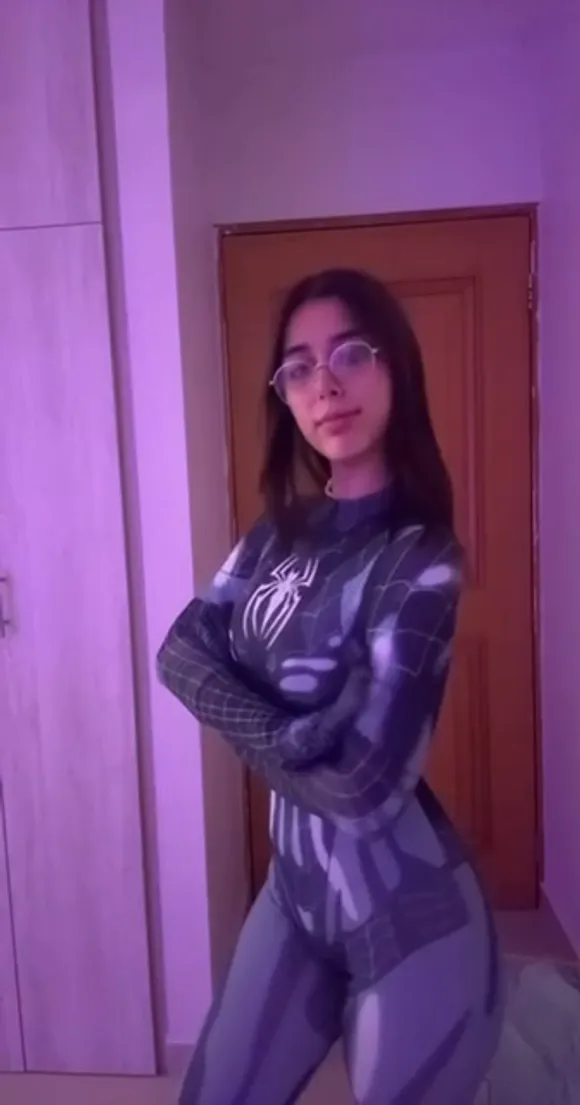 Bela Punkk Spiderman Bodysuit Pose OnlyFans Video Leaked