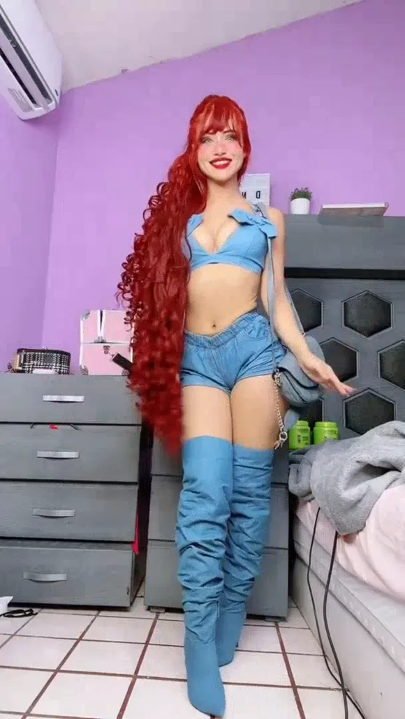Belladuenas Dress Changes And Poses OnlyFans Video Leaked