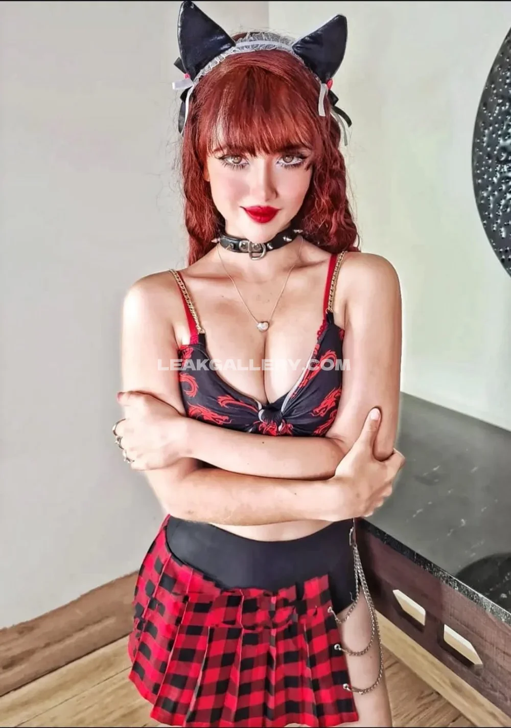 Belladuenas Cat Ears Bra Top Pose OnlyFans Photo Leaked