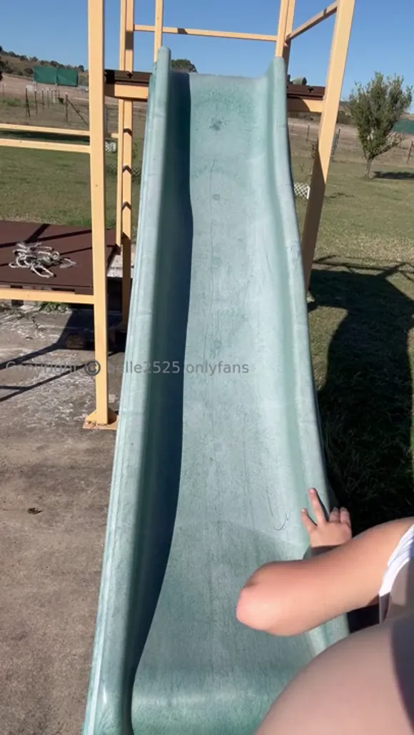 Belle2525 Naked Ass Twerking OnlyFans Video Leaked